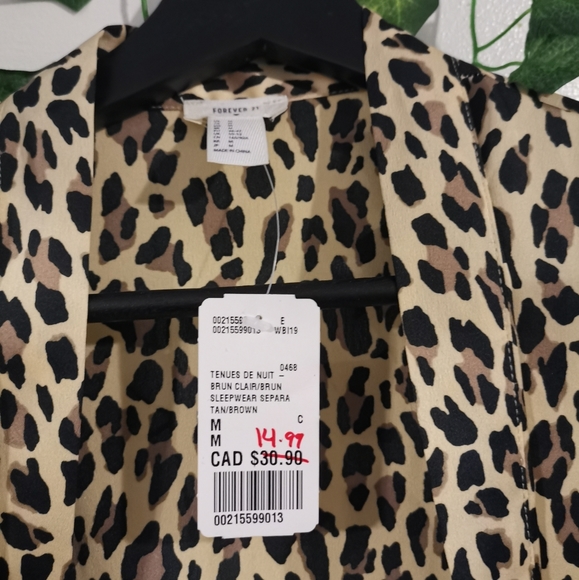 🆕 Forever21 Sleepwear Silky Short Sleeve Cover-up - Picture 7 of 11